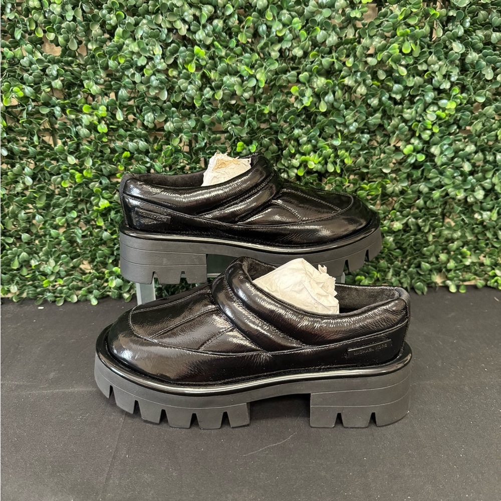 Michael Kors Barton Crackled Patent Leather Slipper - W7